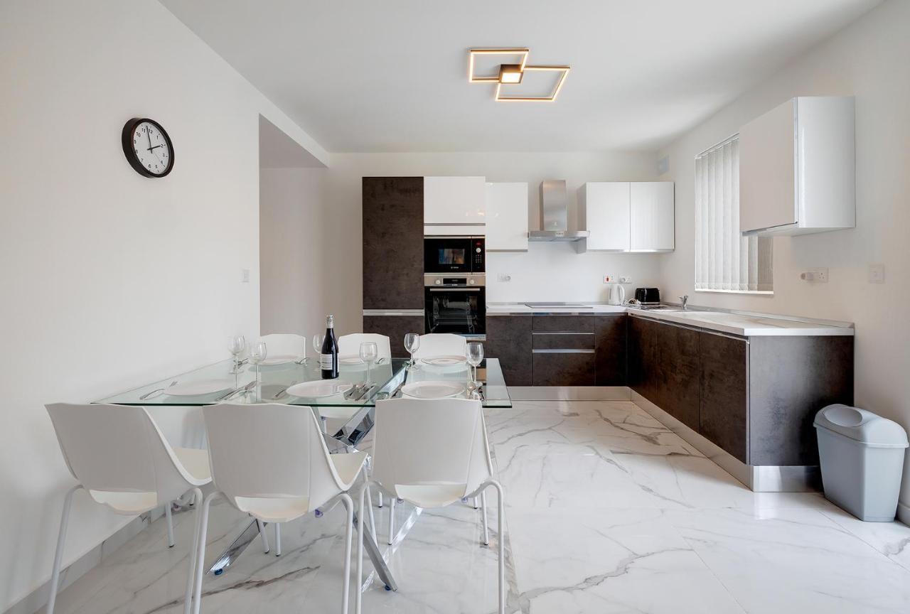 Stylish 2Br Apartment In Central St Julians Saint Julian's エクステリア 写真