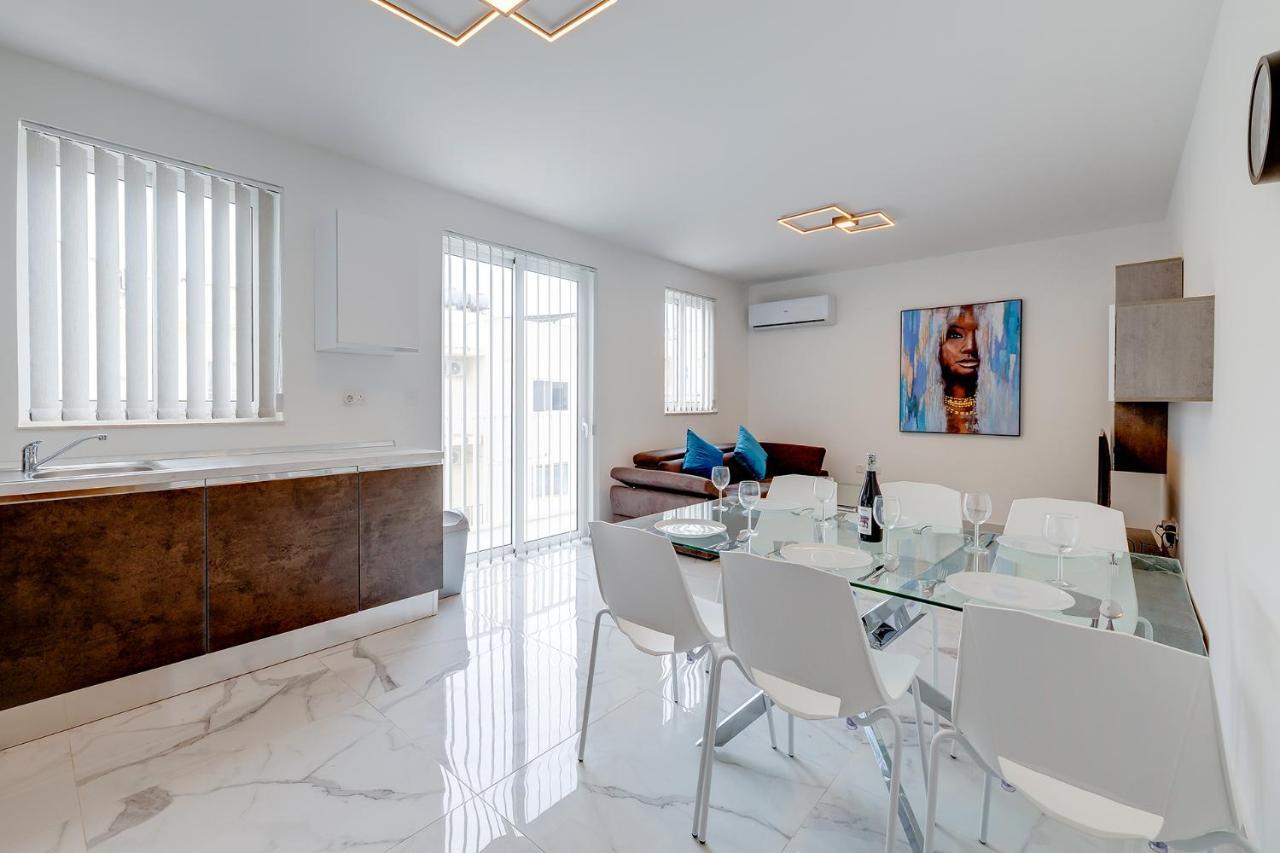 Stylish 2Br Apartment In Central St Julians Saint Julian's エクステリア 写真