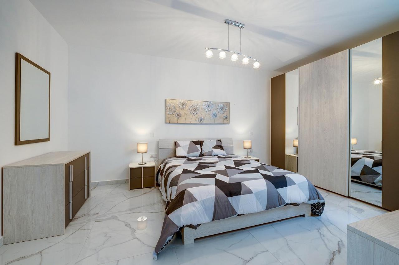 Stylish 2Br Apartment In Central St Julians Saint Julian's エクステリア 写真