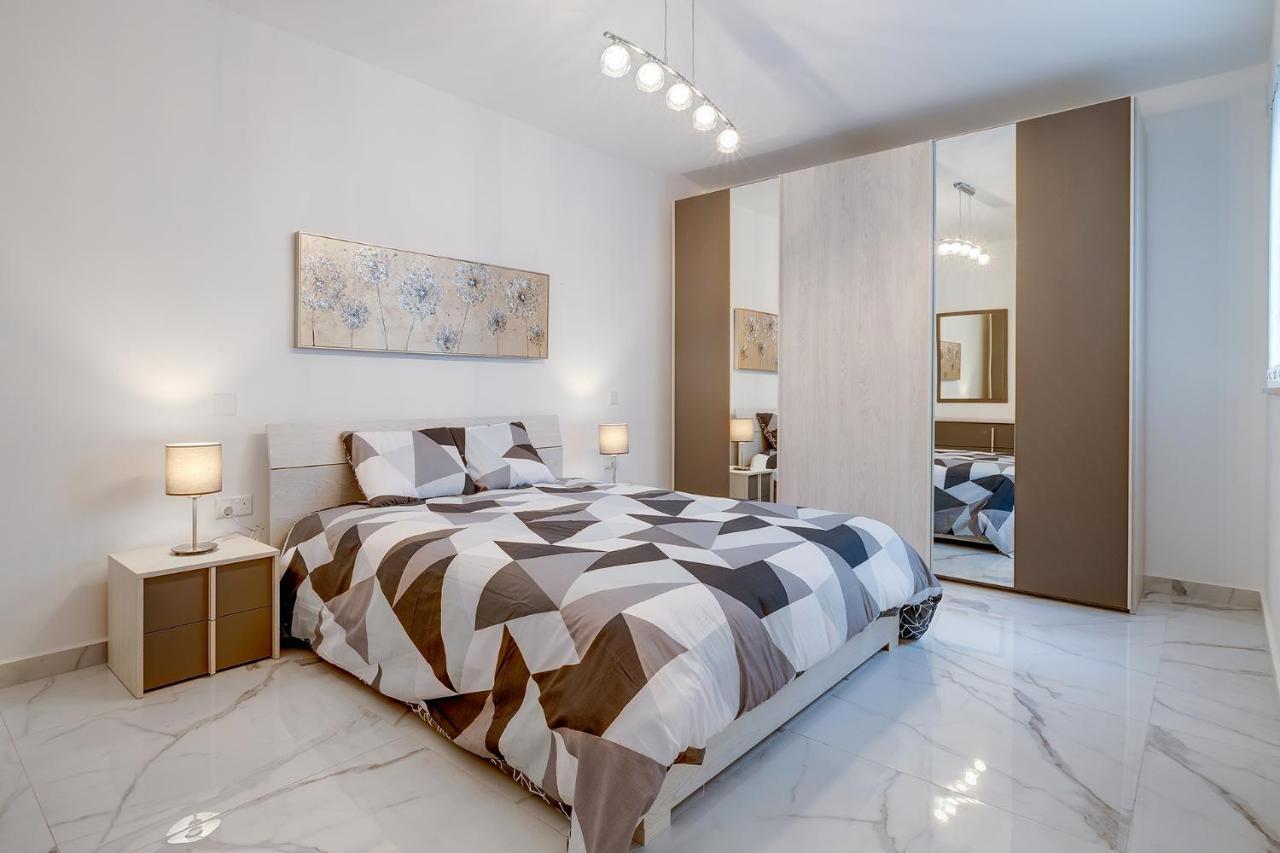 Stylish 2Br Apartment In Central St Julians Saint Julian's エクステリア 写真