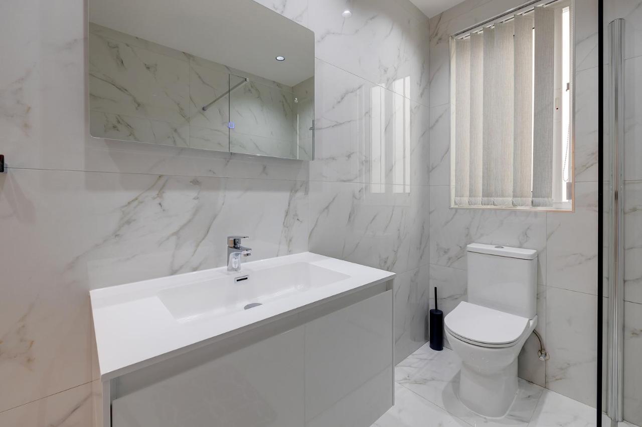 Stylish 2Br Apartment In Central St Julians Saint Julian's エクステリア 写真